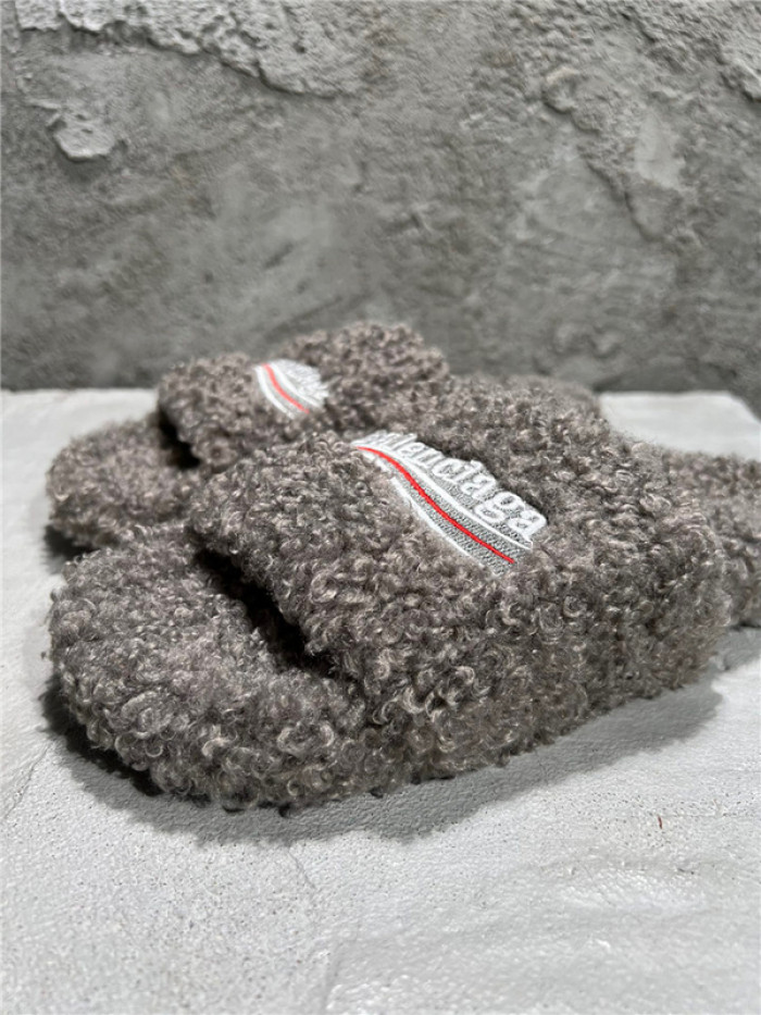 BLCG SLIPPERS