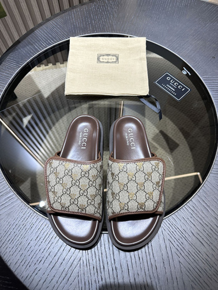 G*u*i slippers