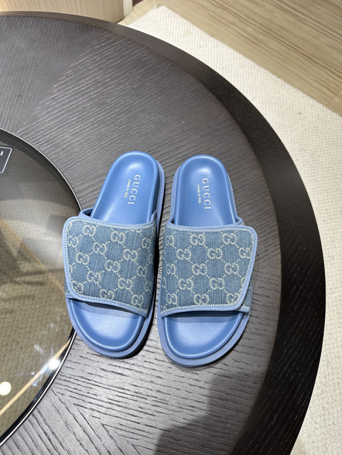 G*u*i slippers
