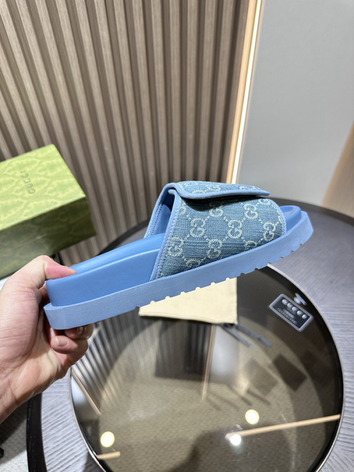 G*u*i slippers