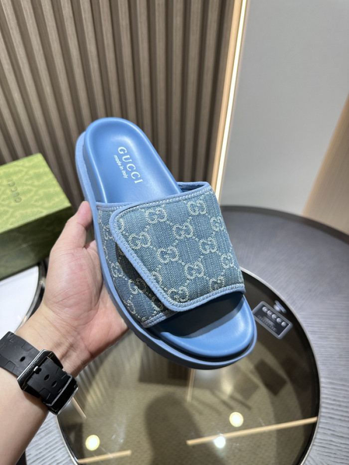 G*u*i slippers