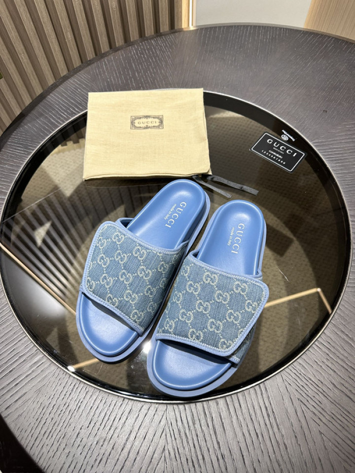 G*u*i slippers