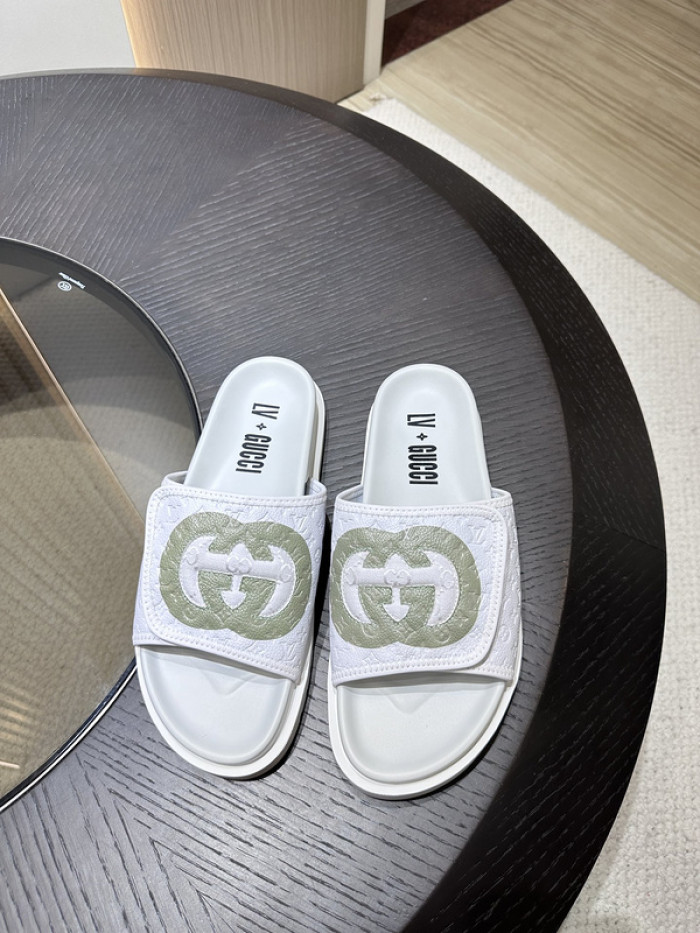 G*u*i slippers