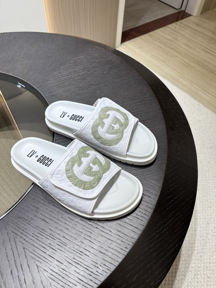 G*u*i slippers