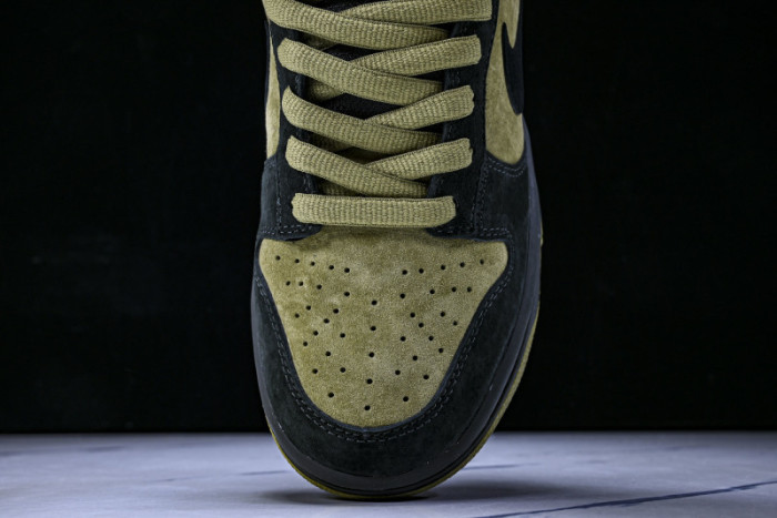 Nike SB Dunk Low  Supreme 94 Camper Green  HQ8487-300