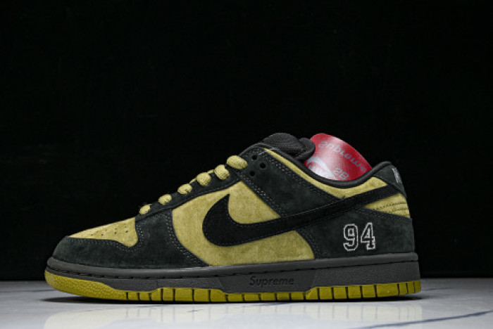 Nike SB Dunk Low  Supreme 94 Camper Green  HQ8487-300