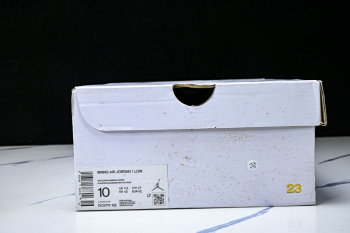 Air Jordan 1 Low  DC0774-132