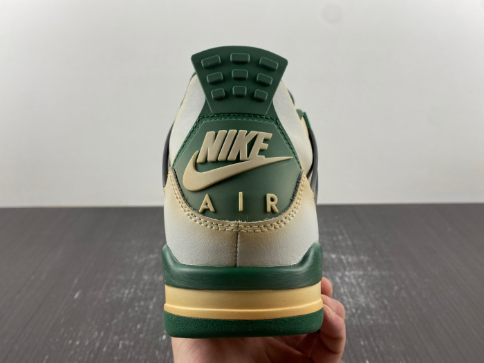 AIR JORDAN 4 RETRO DC7770-106