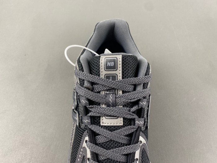 New Balance M1906RES