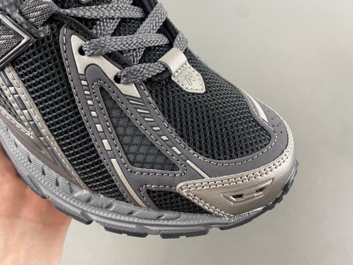 New Balance M1906RES