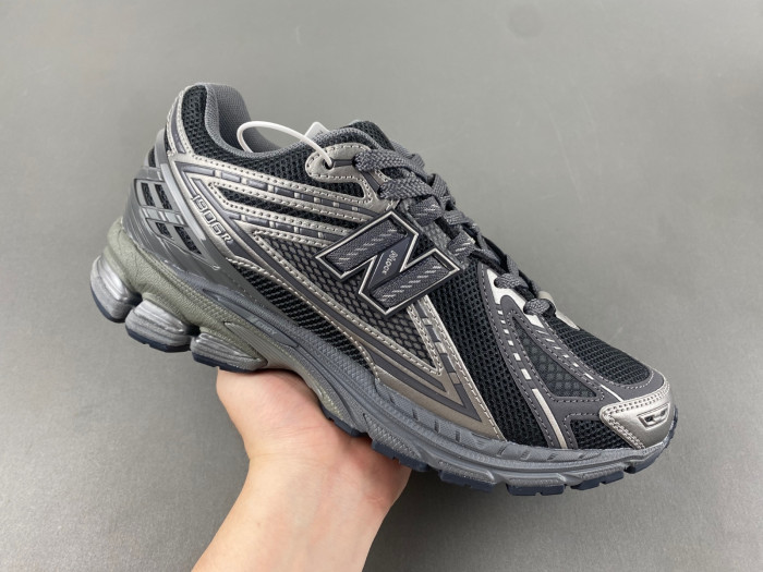 New Balance M1906RES
