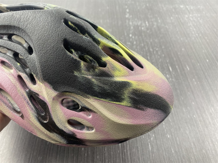 Yeezy Foam RNNR “MX CARDON" G9562