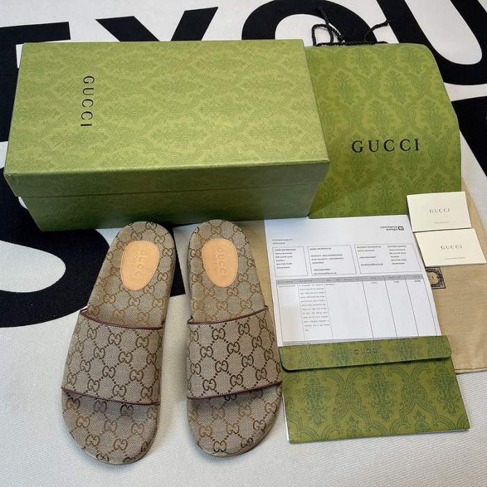 G*u*i slippers