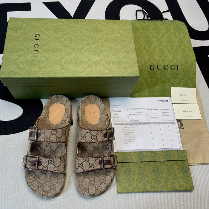 G*u*i slippers