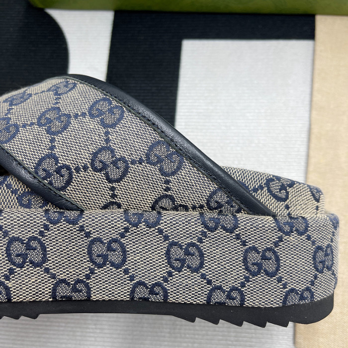 G*u*i slippers