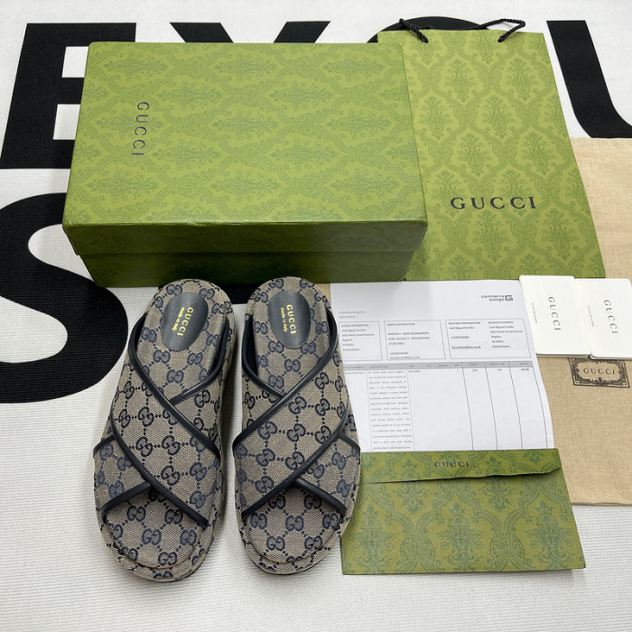 G*u*i slippers