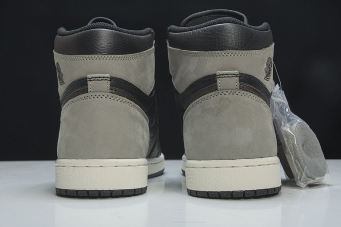 Air Jordan 1 Retro High Patina 555088-033