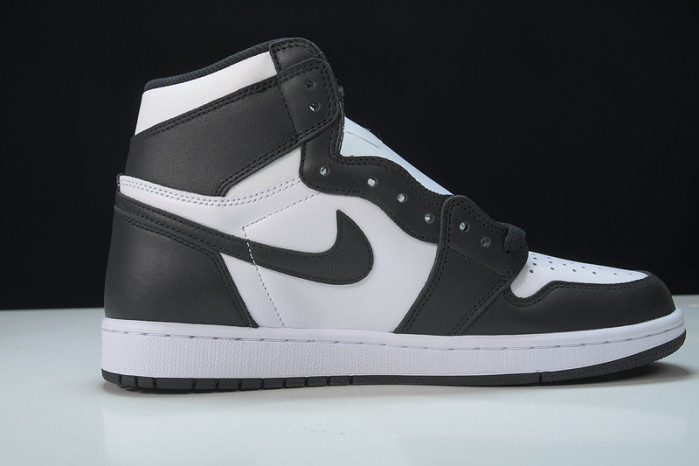 Air Jordan 1 Retro Black White (2014) 555088-010