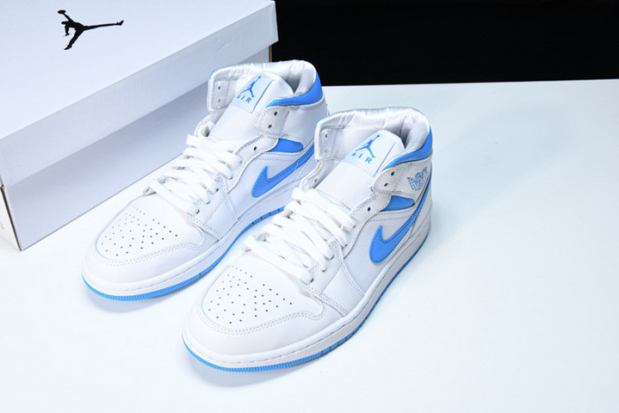 Air  Jordan 1 Mid UNC (W)  BQ6472-114