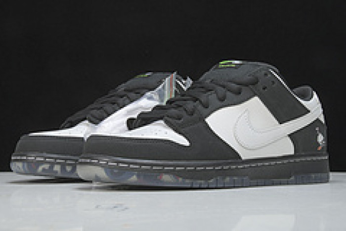 Nike SB Dunk Low Staple Panda Pigeon BV1310-013