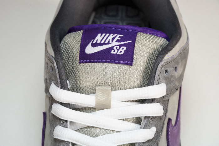 Nike Dunk SB Low Purple Pigeon 304292-051