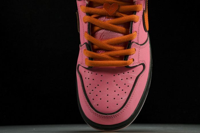 The Powerpuff Girls x Nike SB Dunk Low “Blossom”  FD2631-600