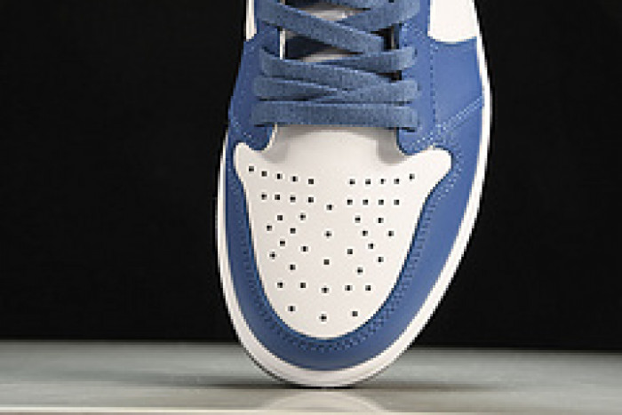 Air Jordan 1 High OG "True Blue" DZ5485-410