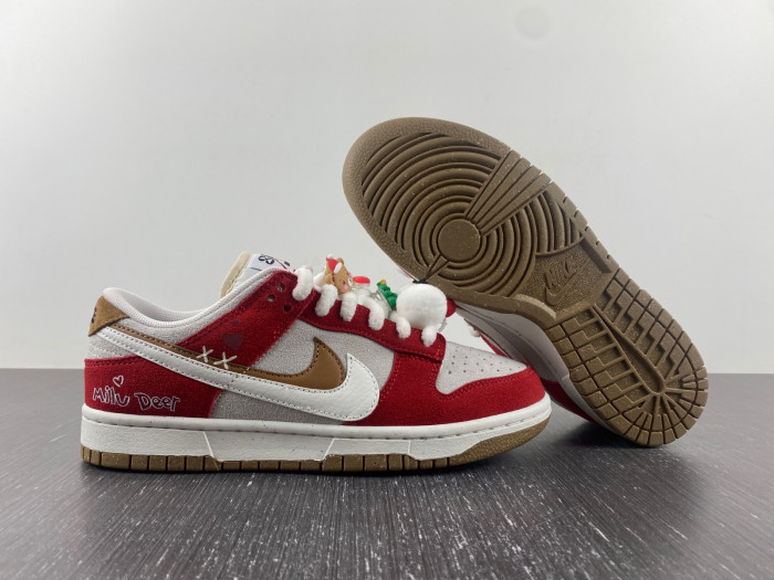 Nike Dunk Low se 85 Merry Christmas DO9457-112