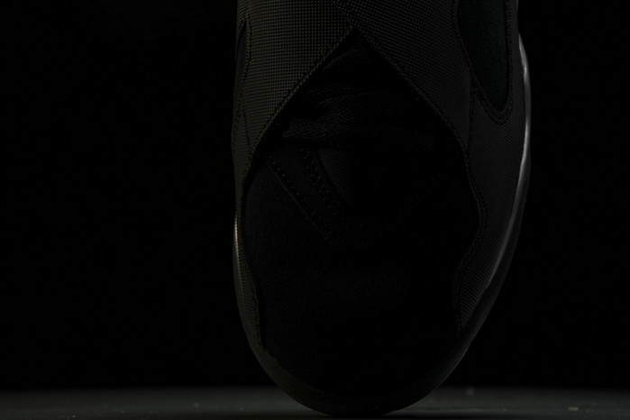 AIR JORDAN 8 RETRO  Winterized “Gunsmoke”  305381-025