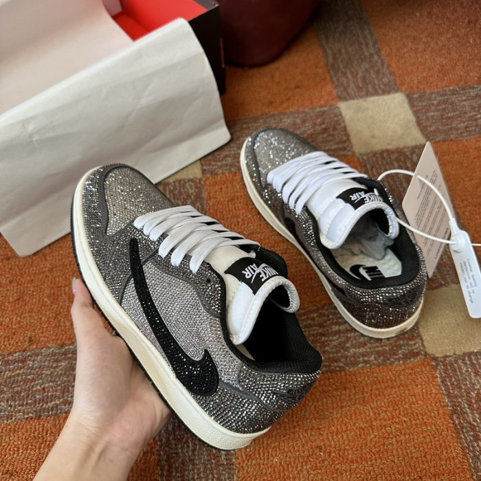 AIR JORDAN 1 RETRO  AJ-31