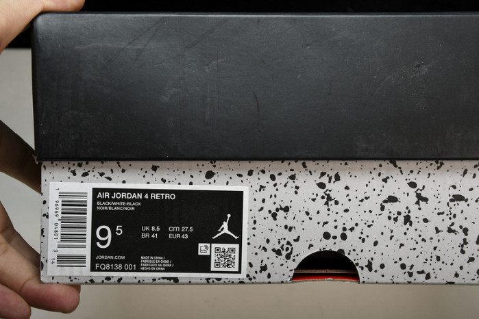 AIR JORDAN 4 RETRO  