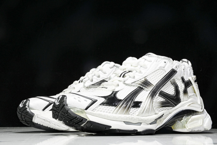 BLCG RUNNER 772774-WRUNG-9010
