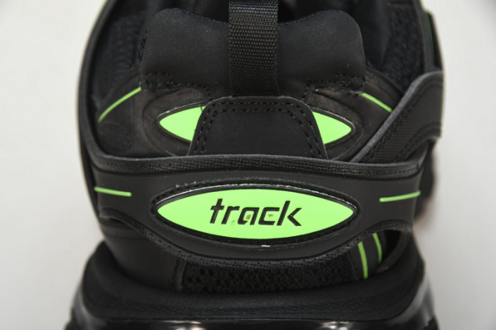 BLCG Track Trainer black green 542436 W2LA1 2042