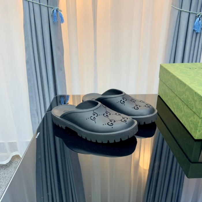 GUCC SLIPPERS