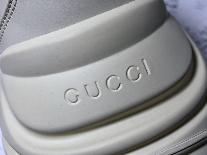 G*u*i trainer sneaker 528892 drw00 9522