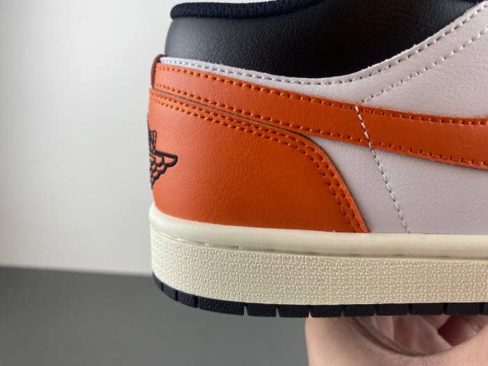 Air Jordan 1 Low  555558-081