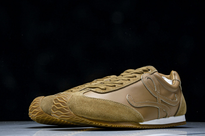 L*0ewe Ballet Runner  LW-FOR16