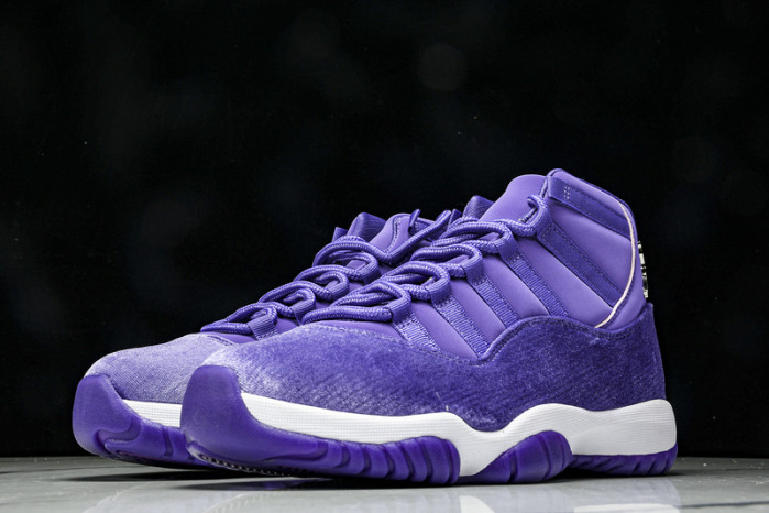 Air Jordan 11  CT8012-555