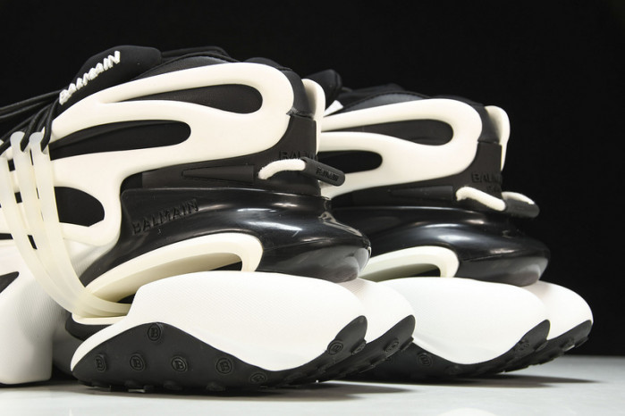 Balmain Sneakers FOR02