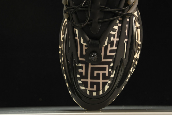 Balmain Sneakers FOR05