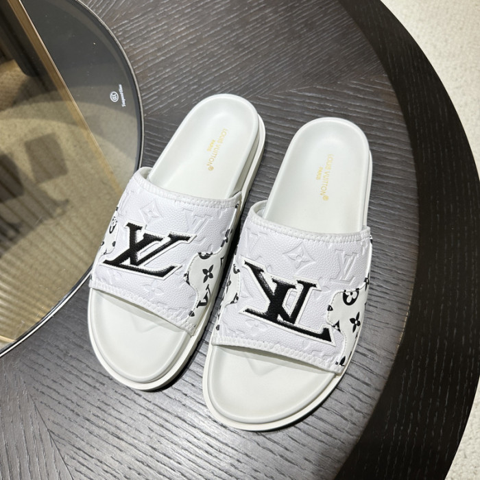 LV SLIPPERS