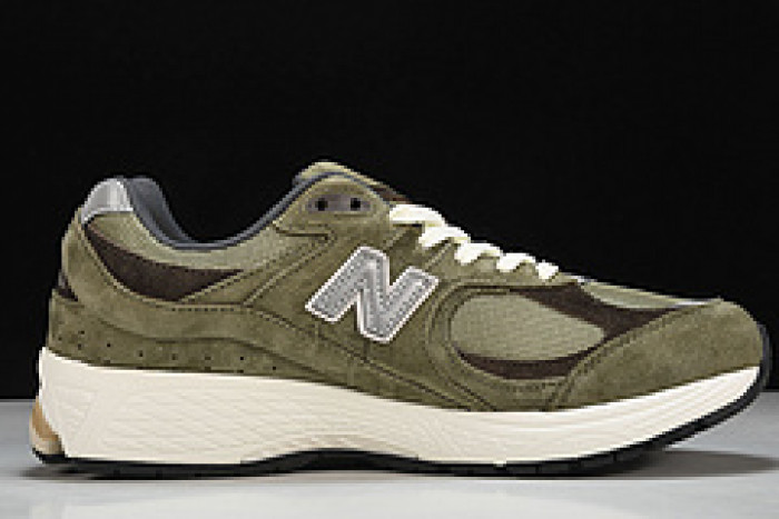New Balance yeeshoes M2002RHN