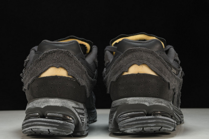 New Balance yeeshoes M2002RDB