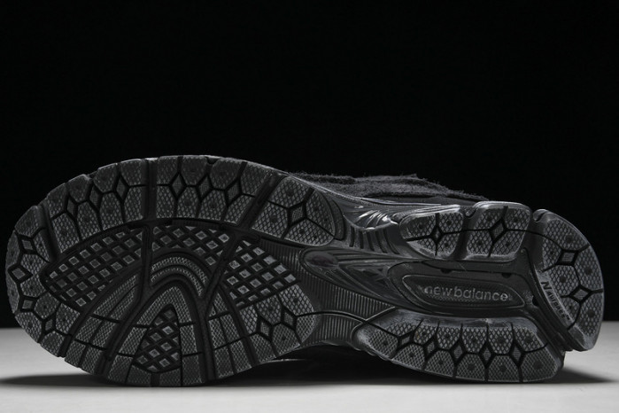 New Balance yeeshoes M2002RDB