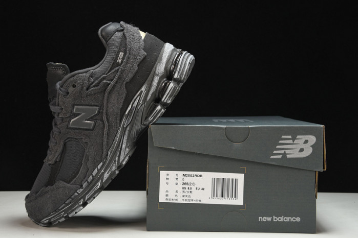 New Balance yeeshoes M2002RDB