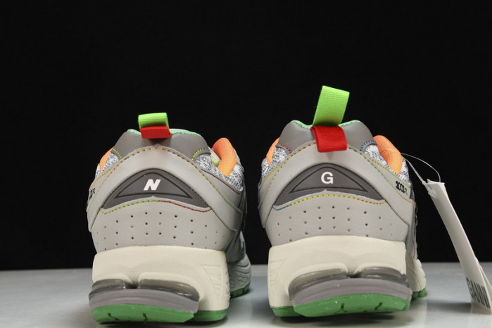 New Balance yeeshoes ML2002RGD