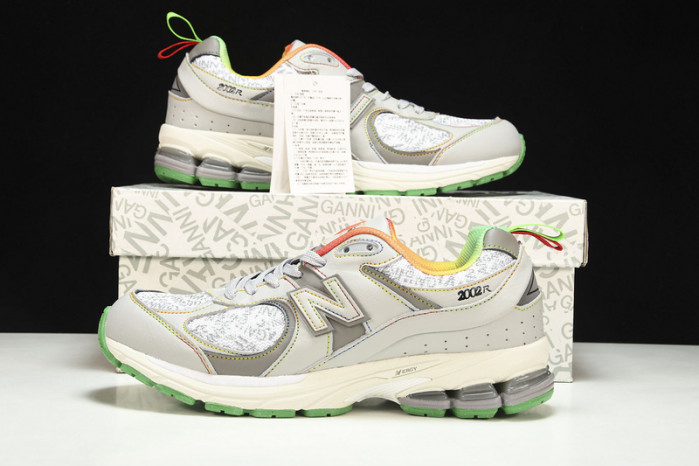 New Balance yeeshoes ML2002RGD