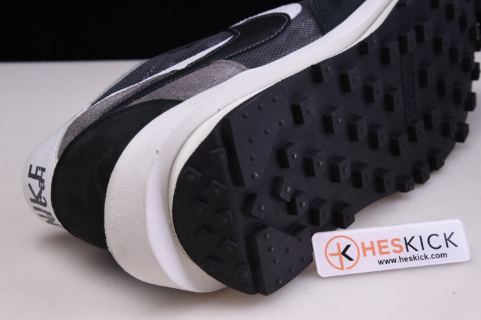 Sacai Nike LDWaffle Black Anthracite White BV0073-001