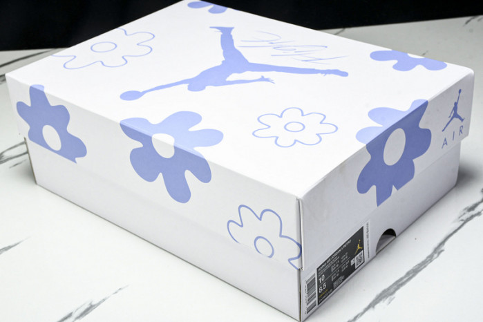 Air Jordan 4 “Forget Me Not” WMNS HV0823-100