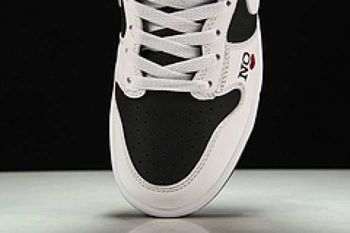 S*p*e x nike sb dunk high qs “by any means”S*p  dn3741-002